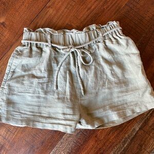 Princess Polly Sage Linen Short - Size 2